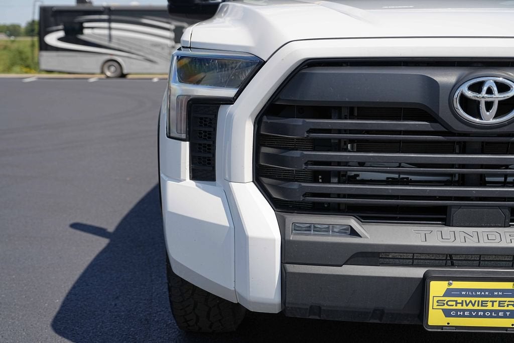 2022 Toyota Tundra 4WD SR5