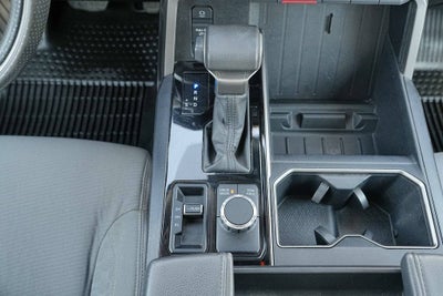 2022 Toyota Tundra 4WD SR5