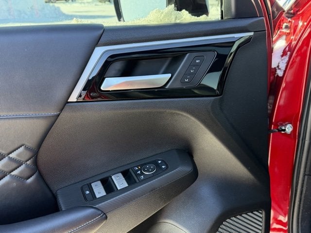 2025 Mitsubishi Outlander Plug-In Hybrid SEL