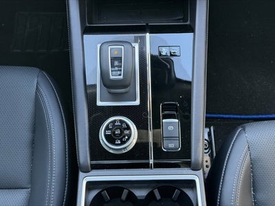 2025 Mitsubishi Outlander Plug-In Hybrid SEL