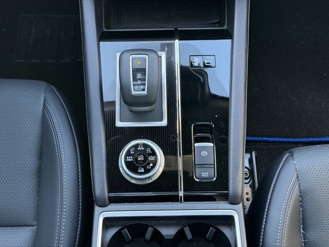 2025 Mitsubishi Outlander Plug-In Hybrid SEL