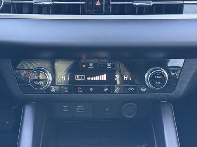 2025 Mitsubishi Outlander Plug-In Hybrid SEL