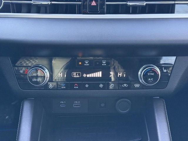 2025 Mitsubishi Outlander Plug-In Hybrid SEL