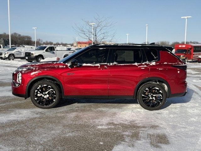 2025 Mitsubishi Outlander Plug-In Hybrid SEL