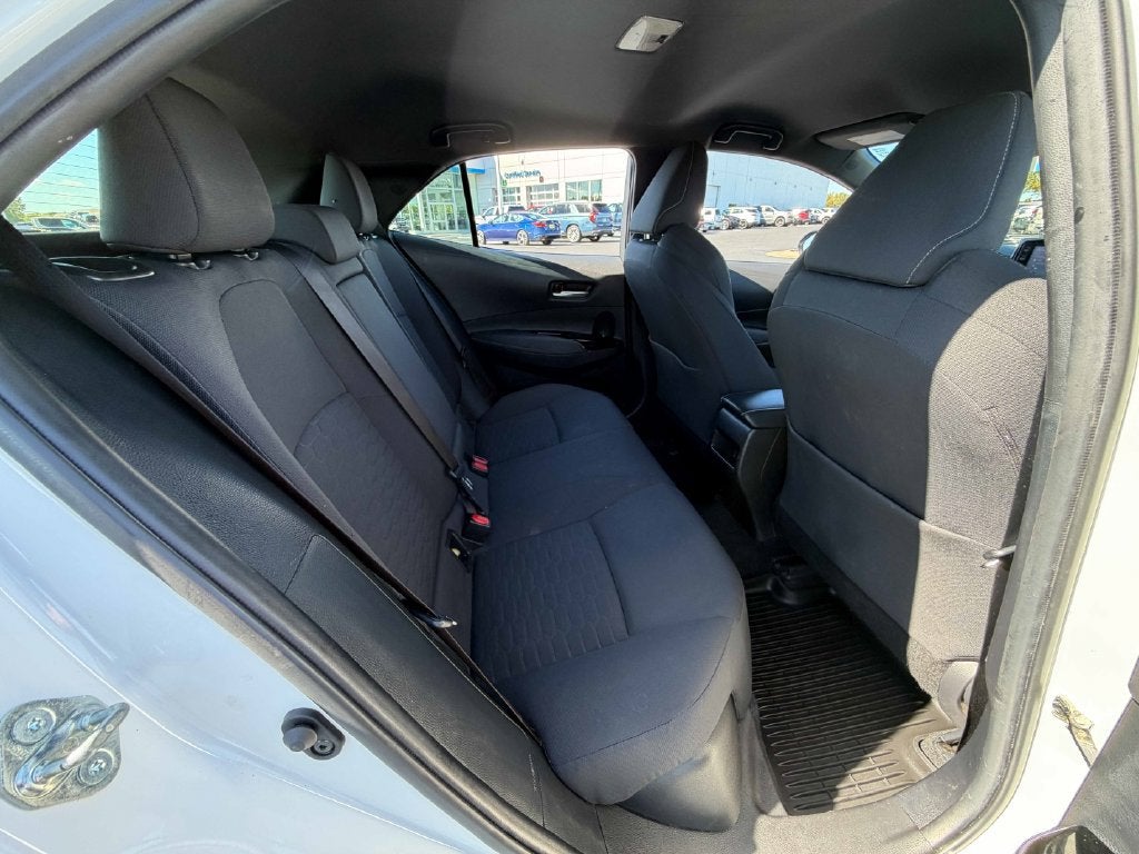 2022 Toyota Corolla Hatchback SE