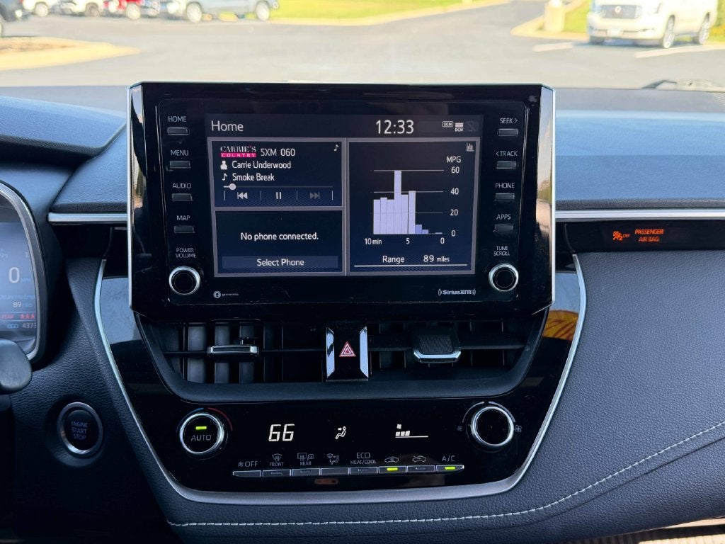 2022 Toyota Corolla Hatchback SE