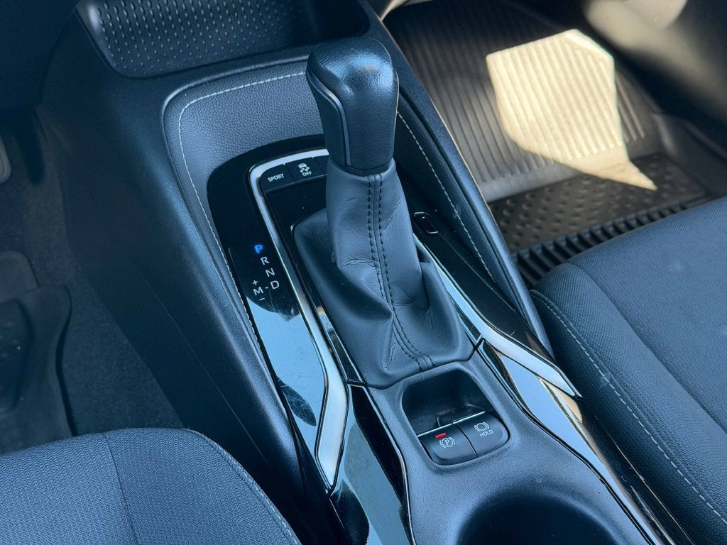 2022 Toyota Corolla Hatchback SE