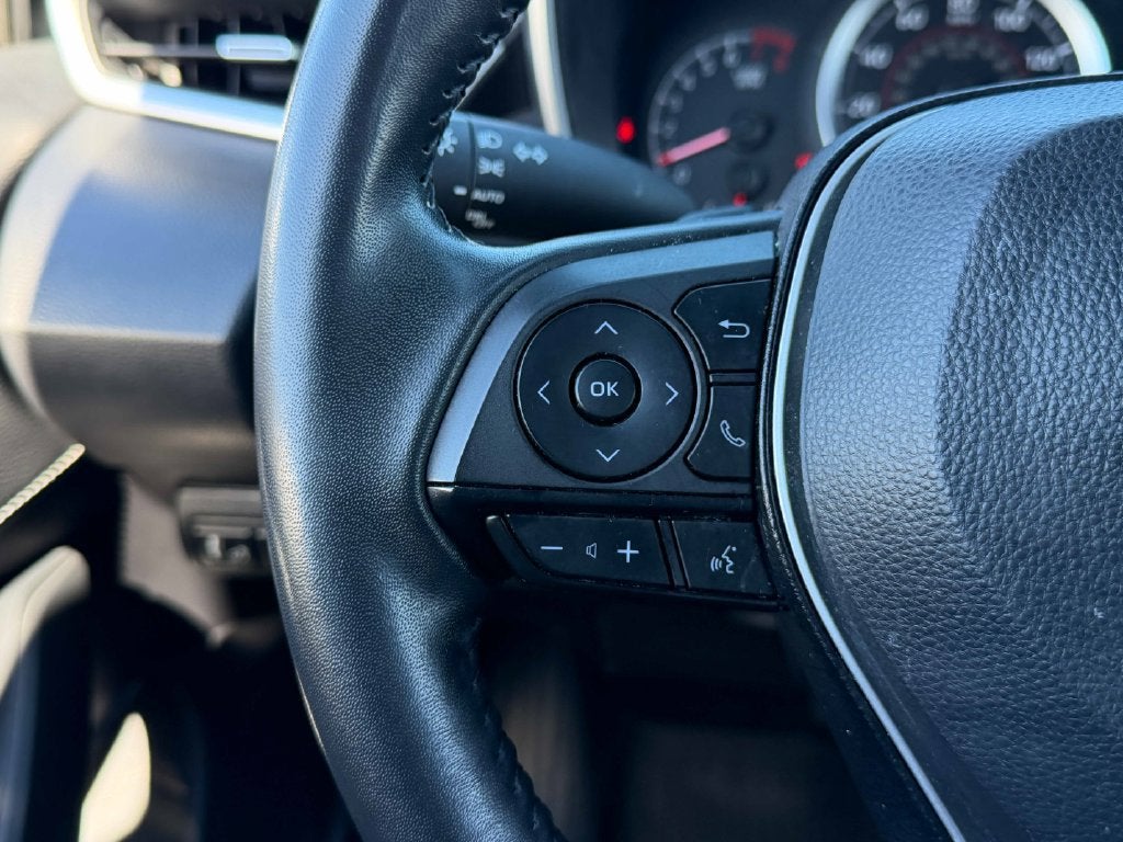 2022 Toyota Corolla Hatchback SE