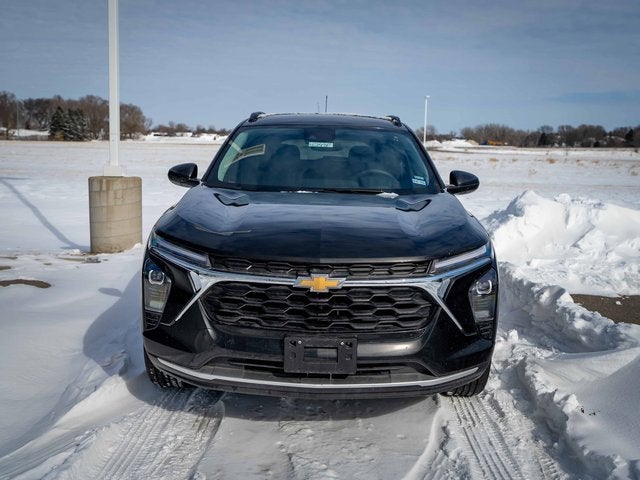 Used 2024 Chevrolet Trax LT with VIN KL77LHE27RC237561 for sale in Willmar, Minnesota