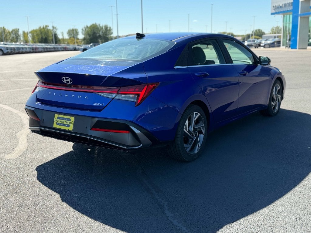 2024 Hyundai Elantra Limited