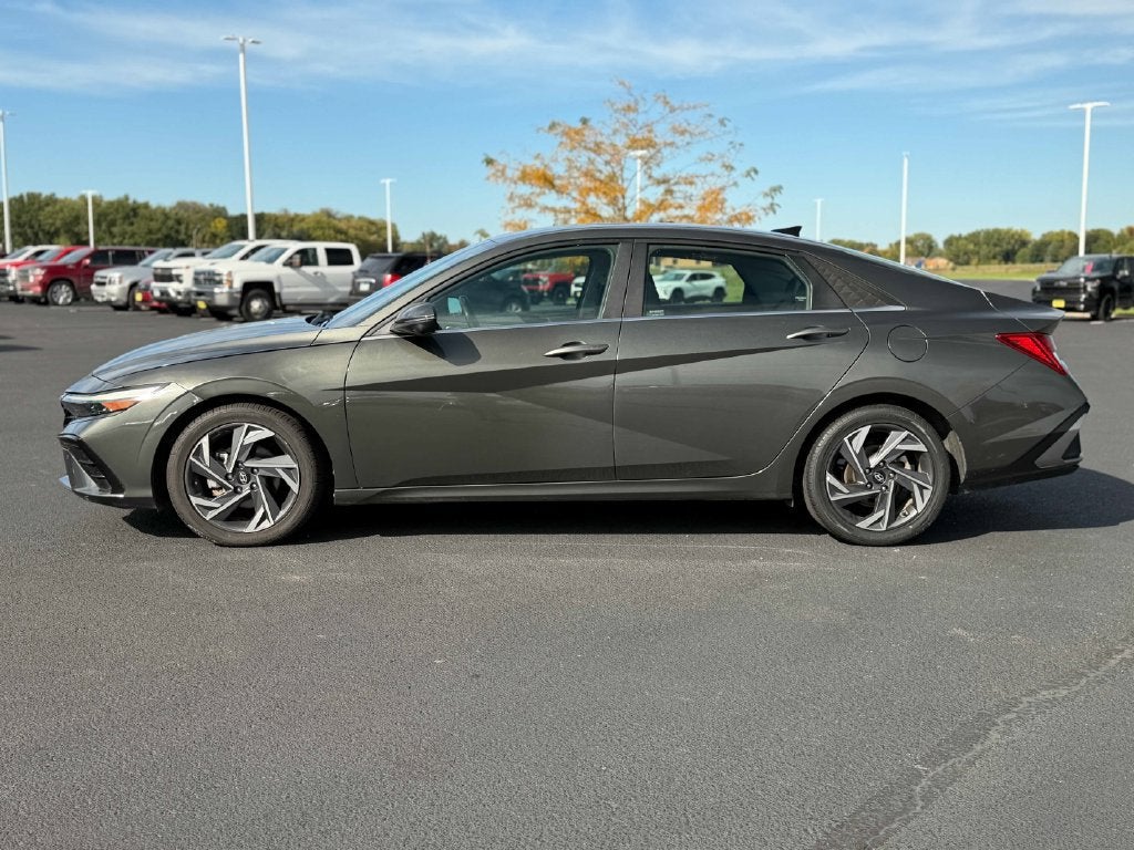 2024 Hyundai Elantra Limited
