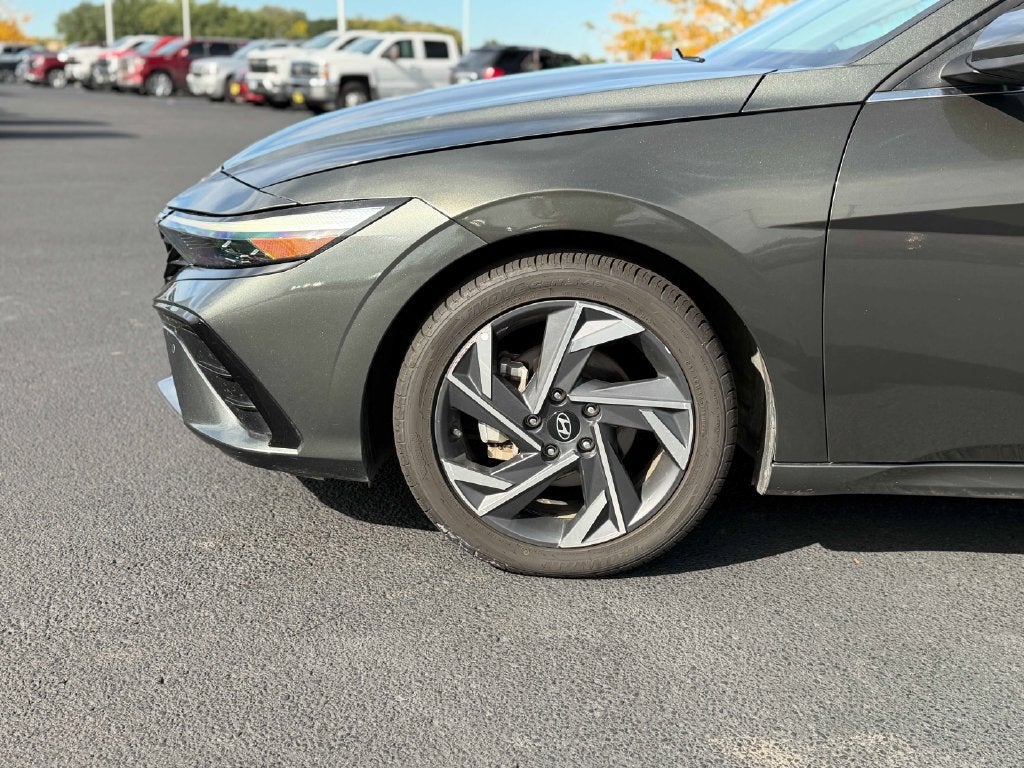 2024 Hyundai Elantra Limited