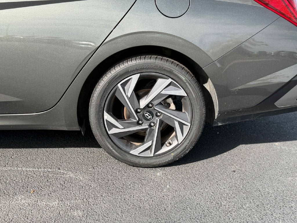 2024 Hyundai Elantra Limited