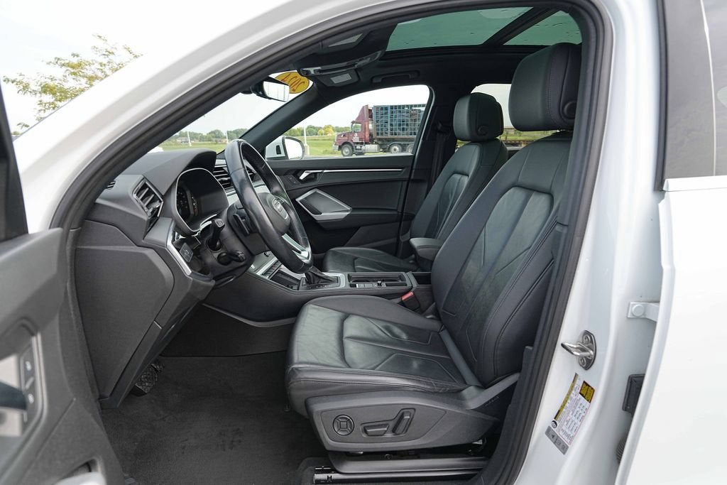 2024 Audi Q3 S line Premium