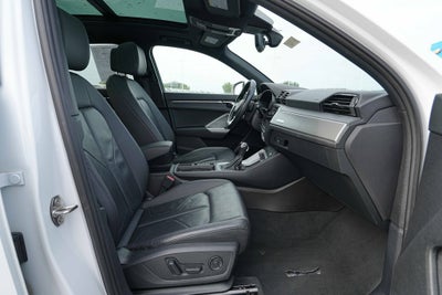 2024 Audi Q3 S line Premium