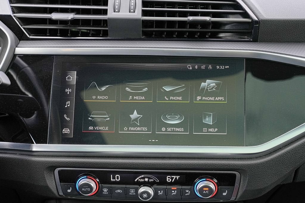 2024 Audi Q3 S line Premium