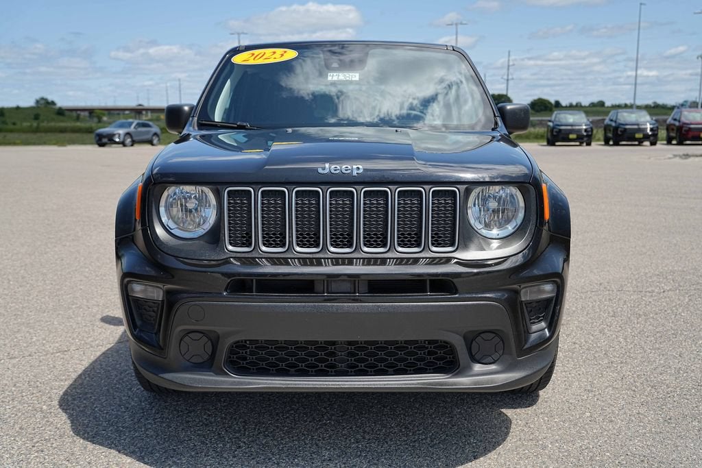 Used 2023 Jeep Renegade Latitude with VIN ZACNJDB11PPP68572 for sale in Willmar, Minnesota