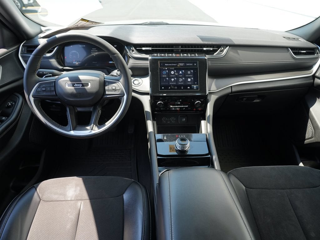 2023 Jeep Grand Cherokee L Altitude 4x4