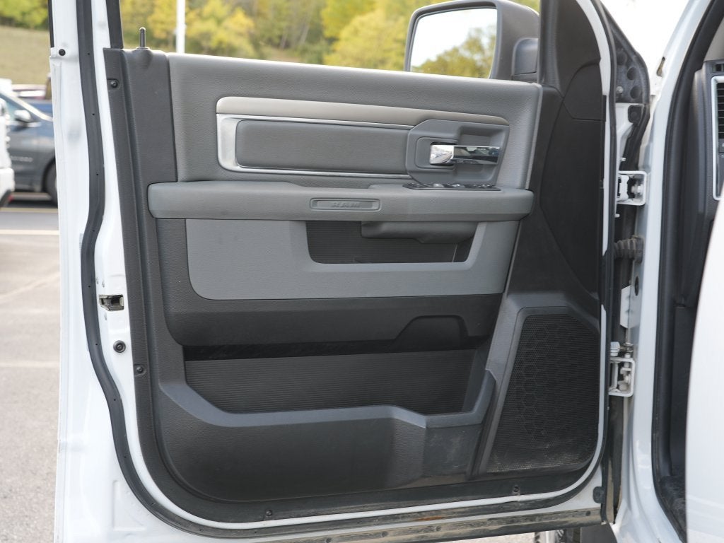 2019 RAM 1500 Classic Big Horn Crew Cab 4x4 5'7" Box