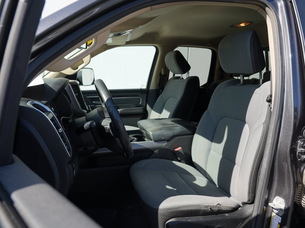 2019 RAM 1500 Big Horn/Lone Star Quad Cab 4x4 6'4" Box