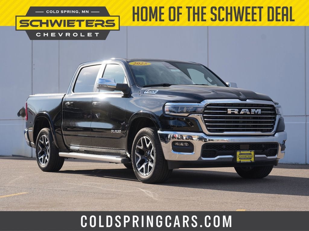 2025 RAM 1500 Laramie Crew Cab 4x4 5'7" Box
