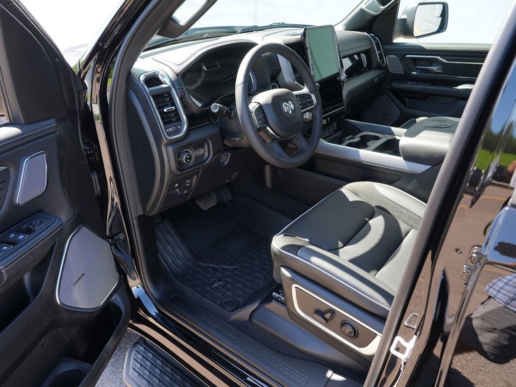 2025 RAM 1500 Laramie Crew Cab 4x4 5'7" Box