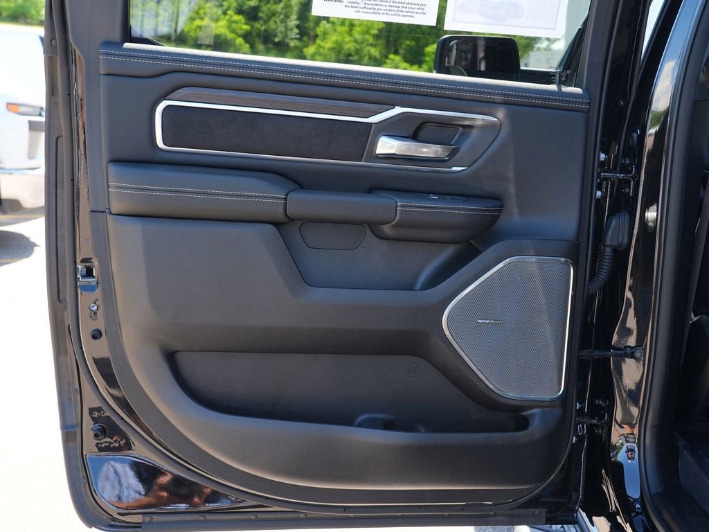 2025 RAM 1500 Laramie Crew Cab 4x4 5'7" Box