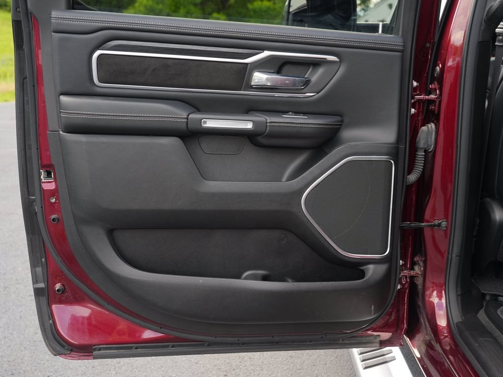 2023 RAM 1500 Laramie Crew Cab 4x4 5'7" Box