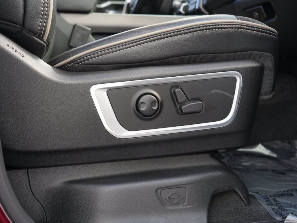 2023 RAM 1500 Laramie Crew Cab 4x4 5'7" Box