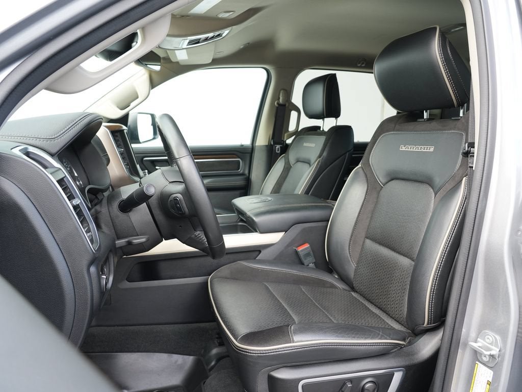 2022 RAM 1500 Laramie Crew Cab 4x4 6'4" Box