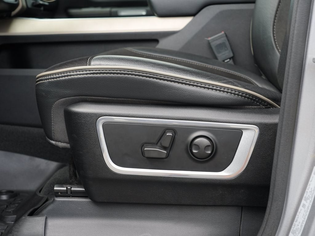 2022 RAM 1500 Laramie Crew Cab 4x4 6'4" Box