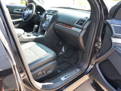 2017 Ford Explorer Platinum