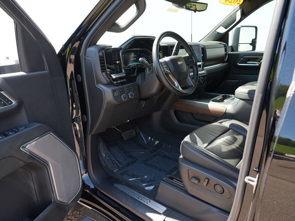 2024 Chevrolet Silverado 3500 HD High Country