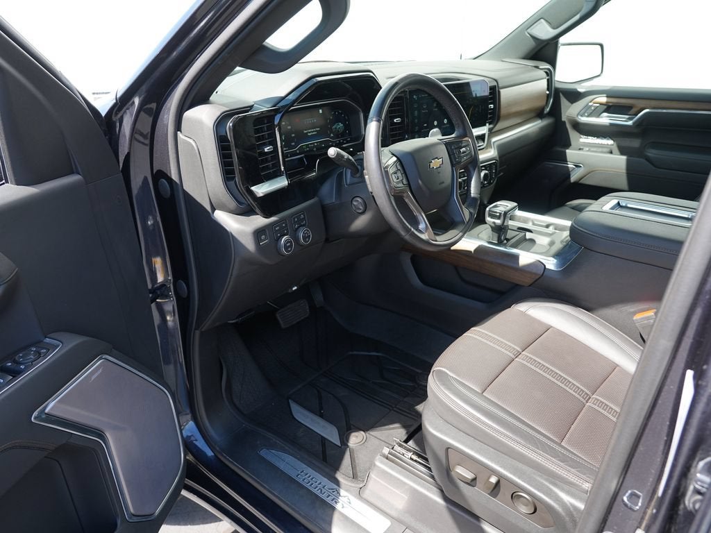 2022 Chevrolet Silverado 1500 High Country