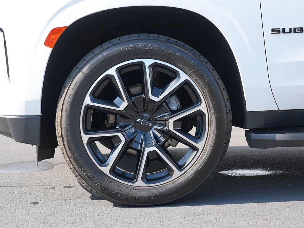 2023 Chevrolet Suburban RST