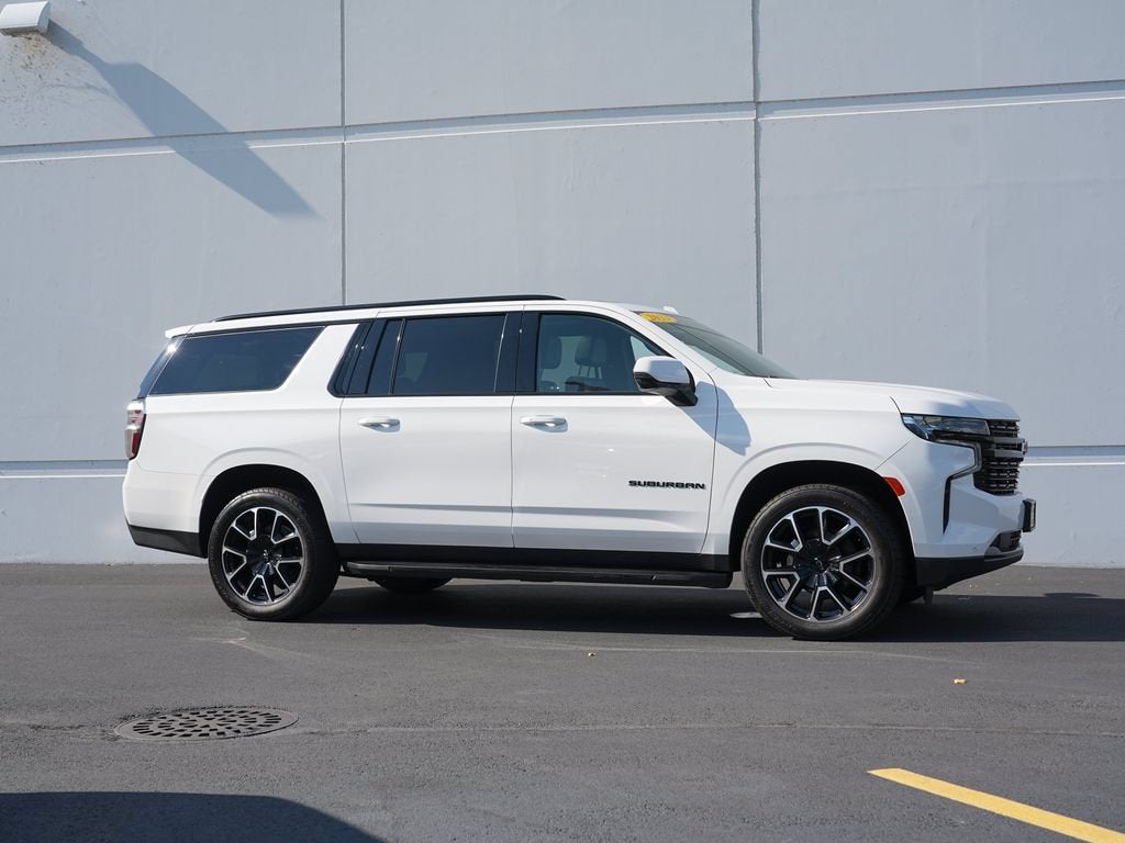 2023 Chevrolet Suburban RST