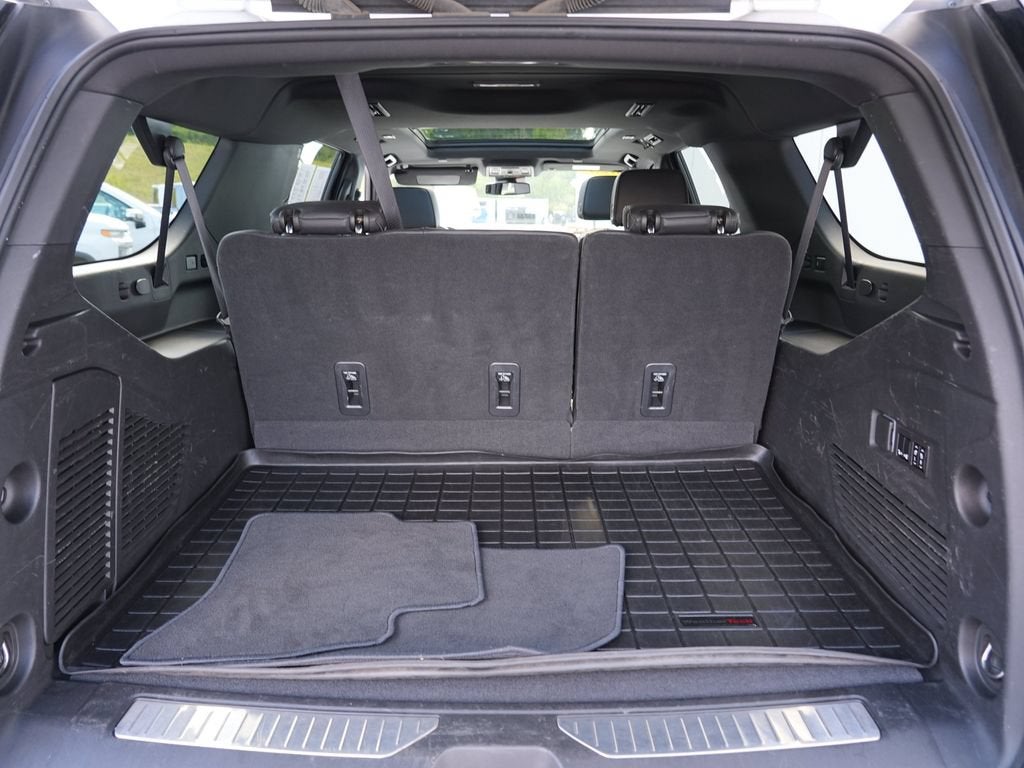 2023 Chevrolet Suburban RST