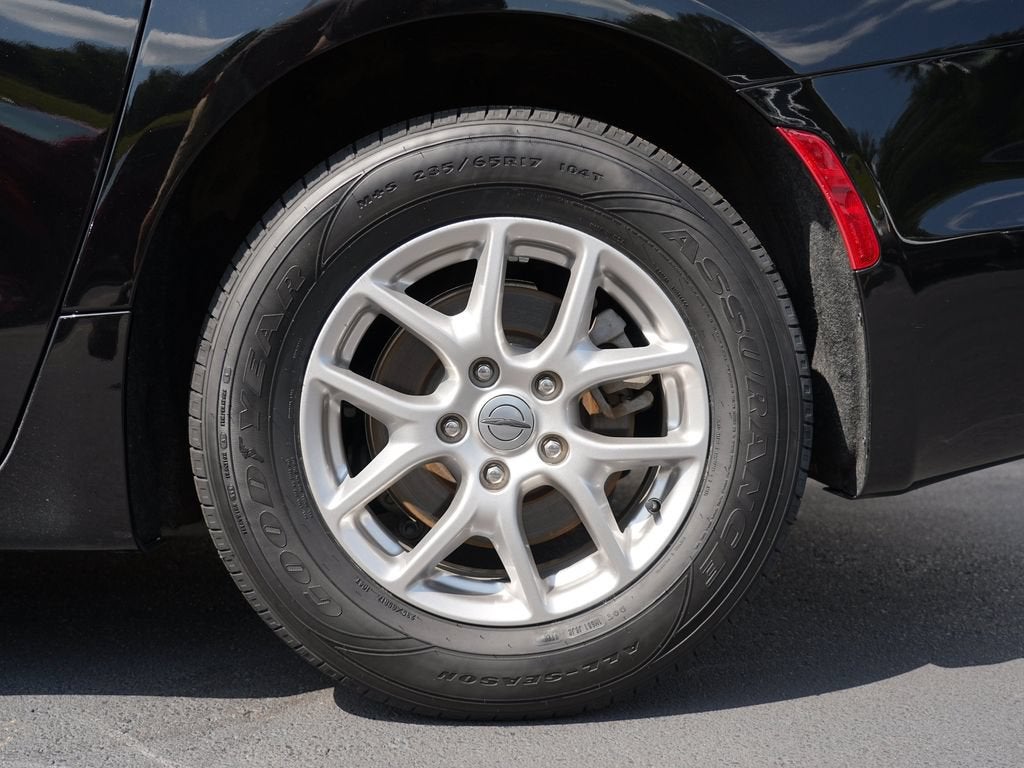 2025 Chrysler Pacifica Select