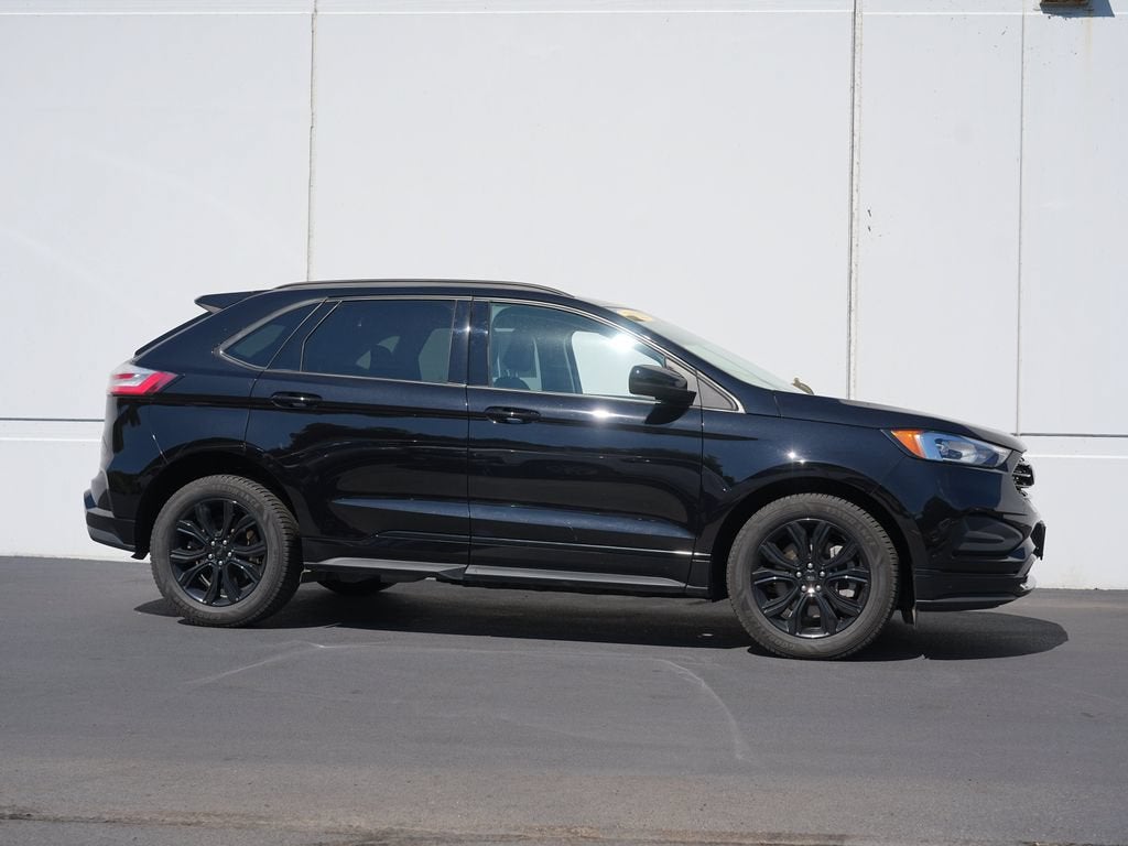 2022 Ford Edge SE