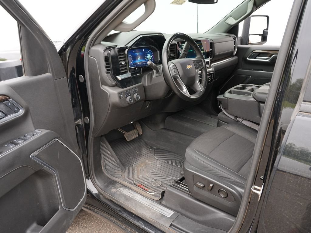 2025 Chevrolet Silverado 3500 HD LT