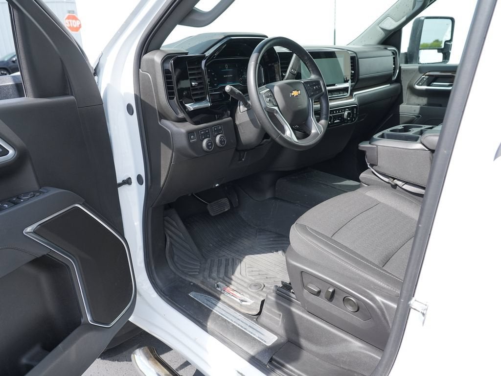 2025 Chevrolet Silverado 3500 HD LT