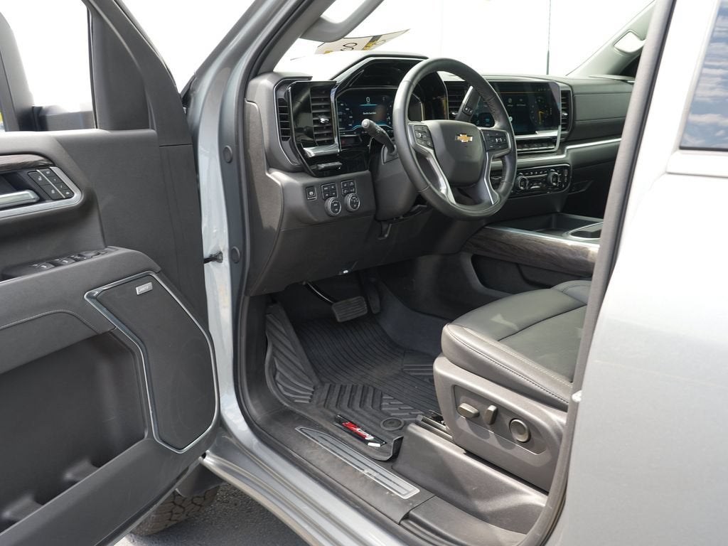 2025 Chevrolet Silverado 3500 HD LTZ