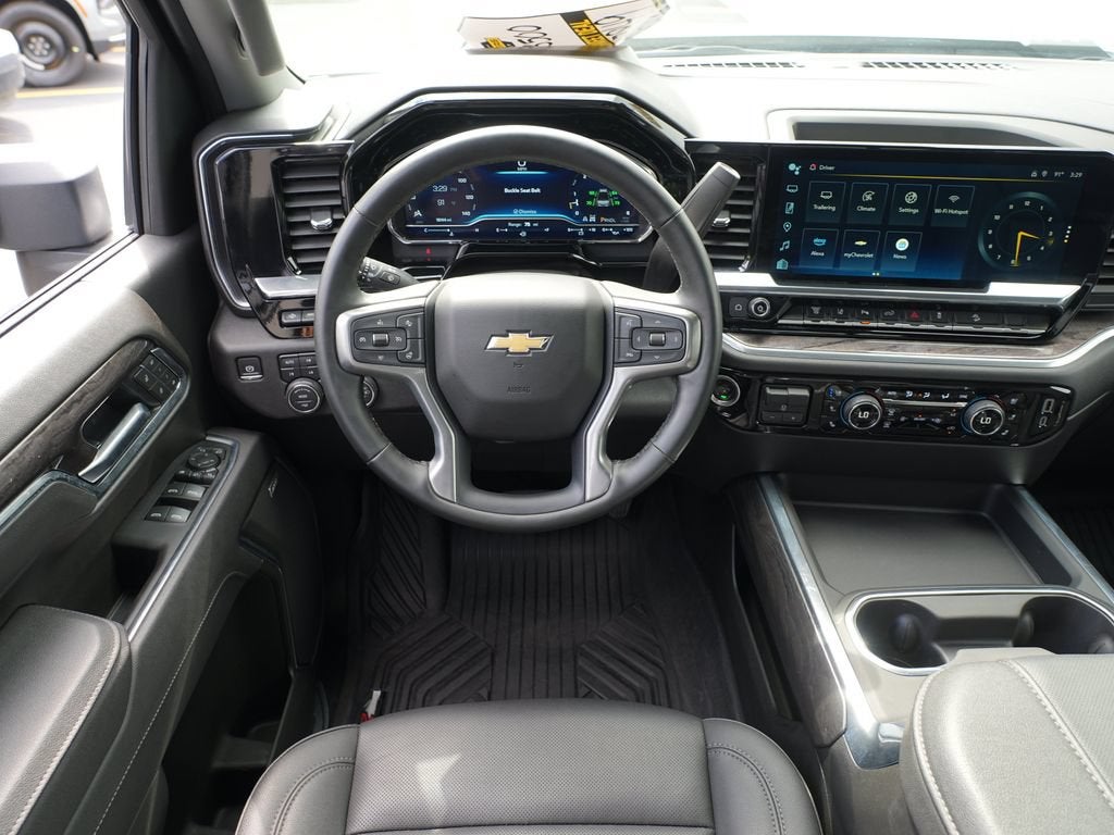 2025 Chevrolet Silverado 3500 HD LTZ