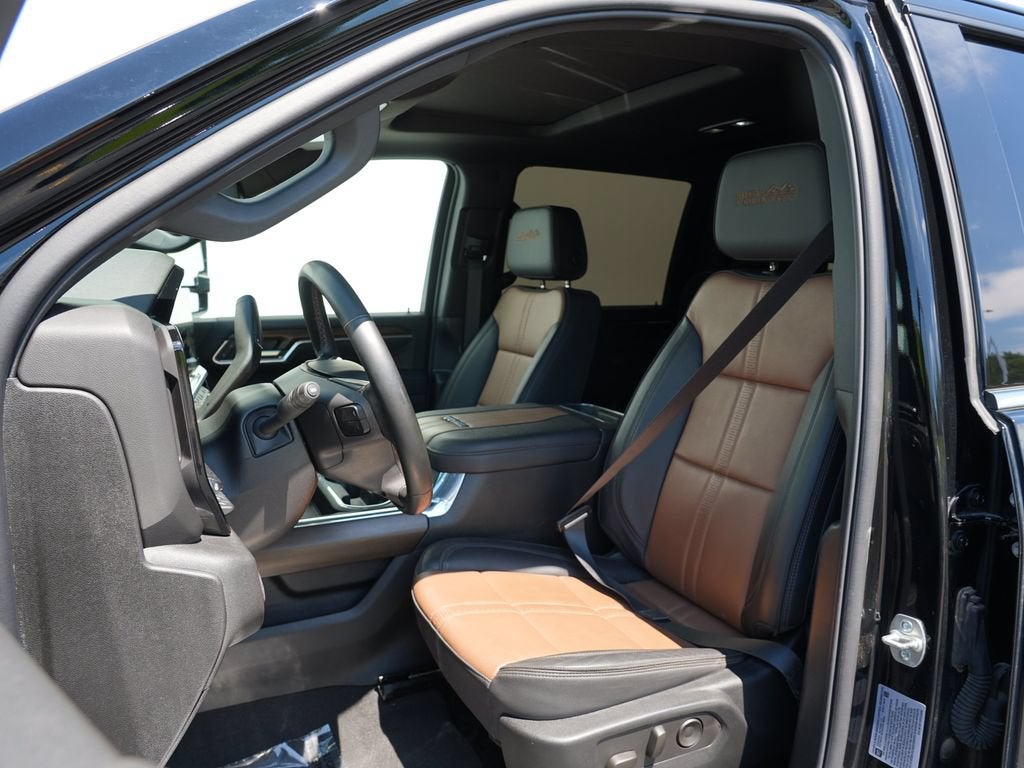 2025 Chevrolet Silverado 3500 HD High Country
