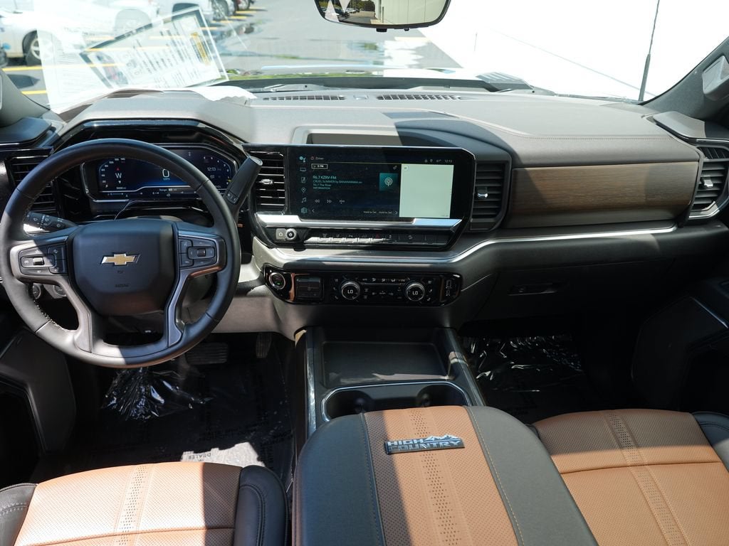 2025 Chevrolet Silverado 3500 HD High Country