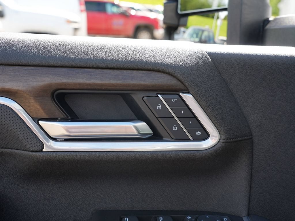 2025 Chevrolet Silverado 3500 HD High Country