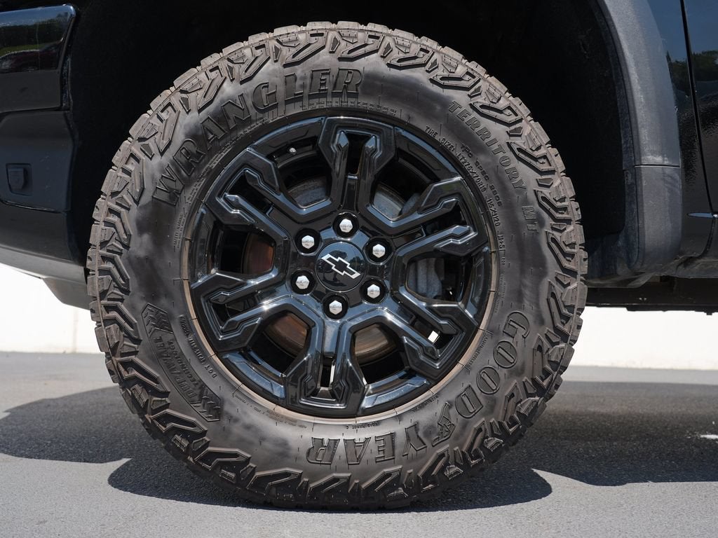 2025 Chevrolet Silverado 1500 ZR2