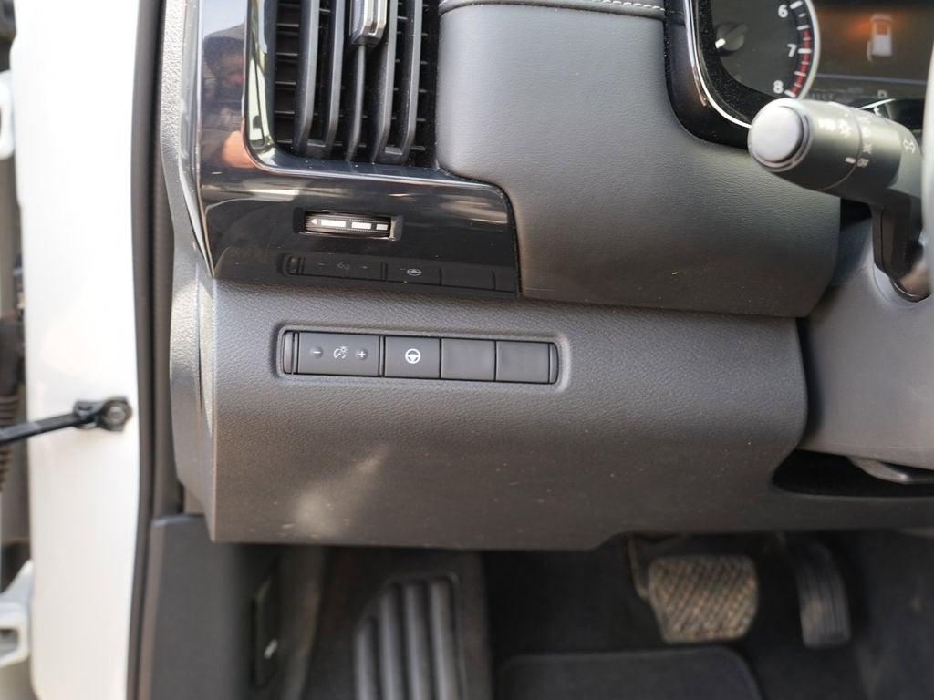 2023 Nissan Pathfinder SV 4WD
