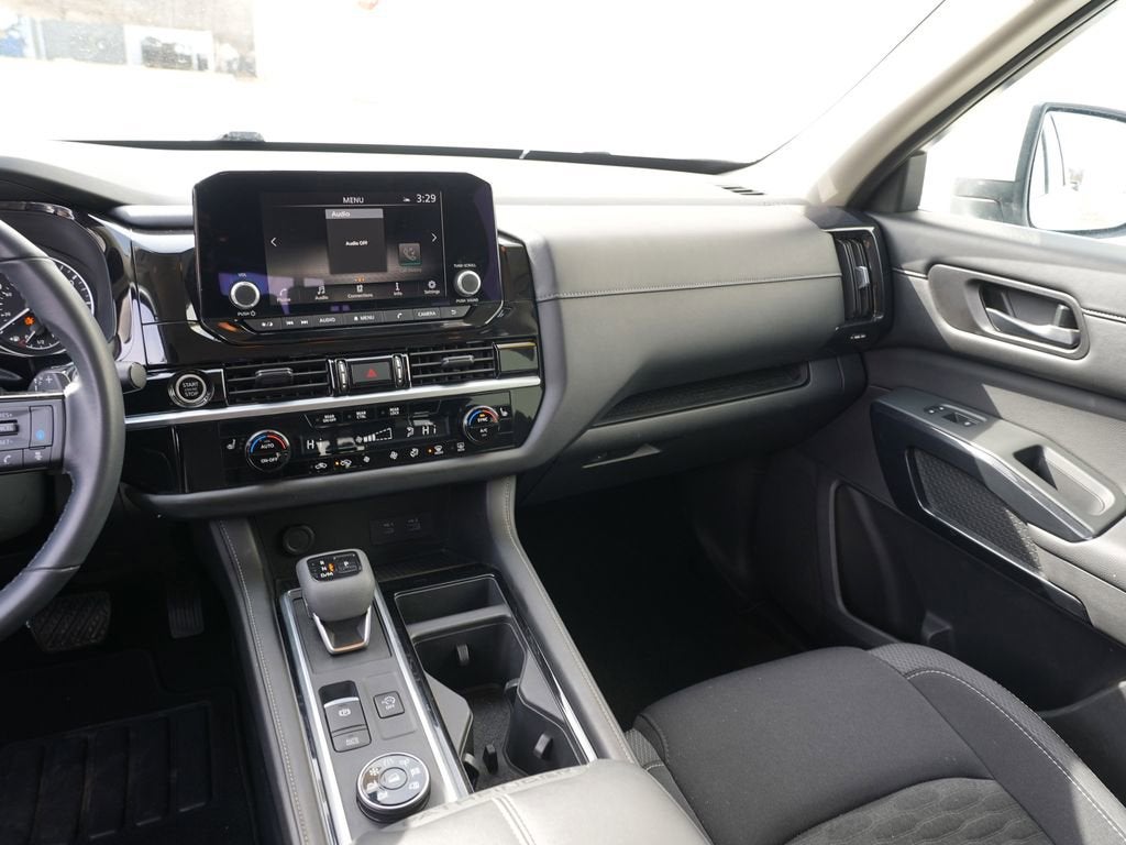 2023 Nissan Pathfinder SV 4WD