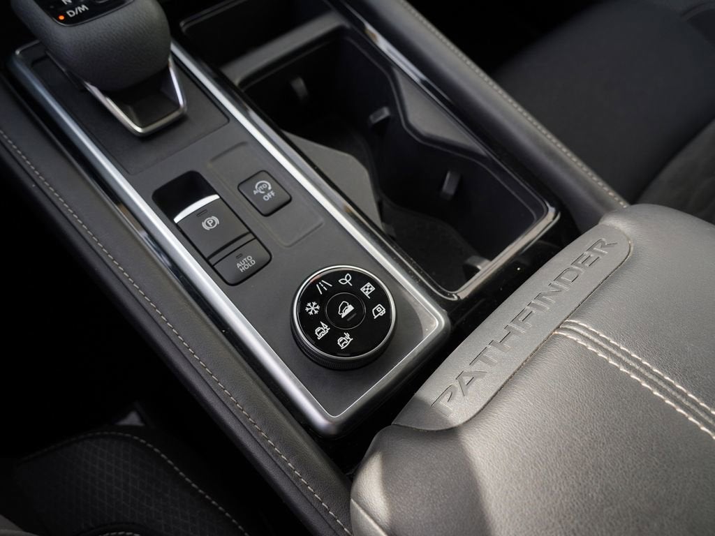 2023 Nissan Pathfinder SV 4WD